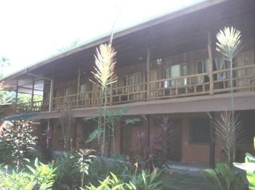 Miss Junies Lodge Tortuguero Exterior foto